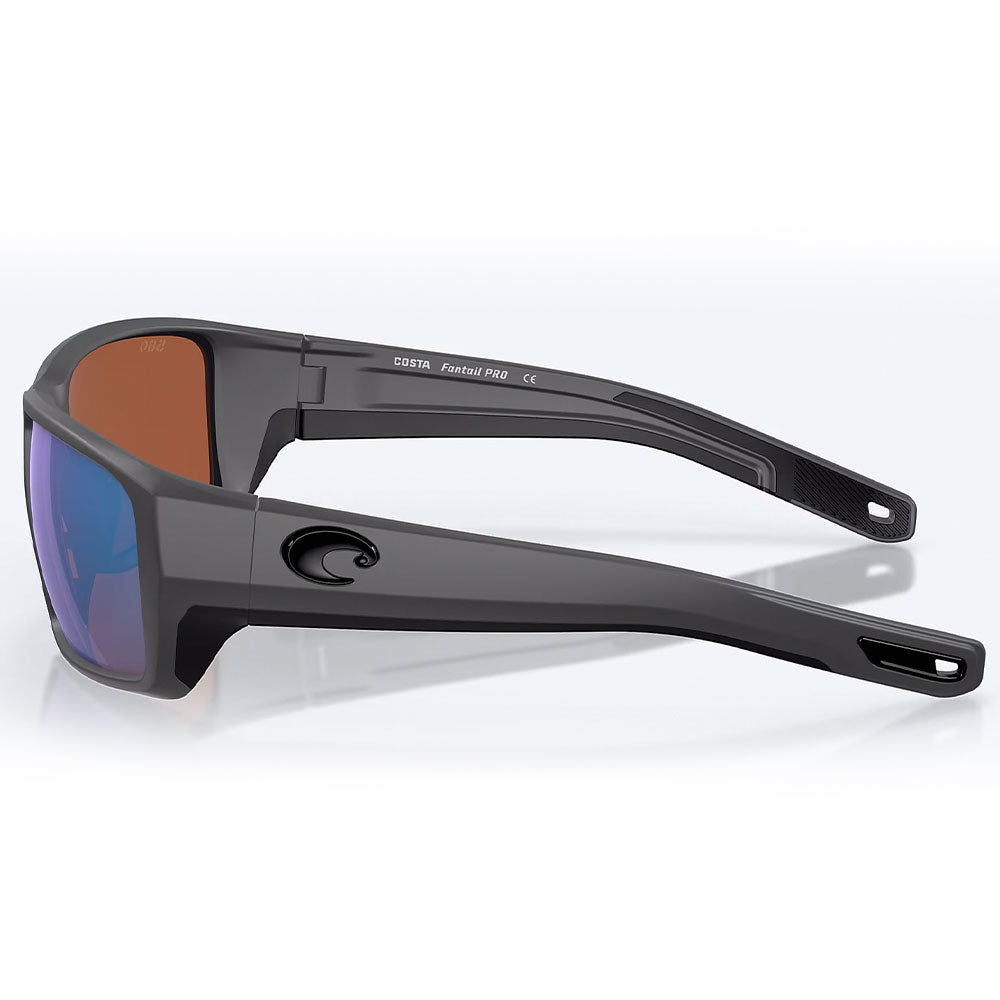 Costa-Del-Mar-Fantail-Pro-580G-Polarisationsbrille-Gray-Green-Mirror-Seitansicht-Logo-Links