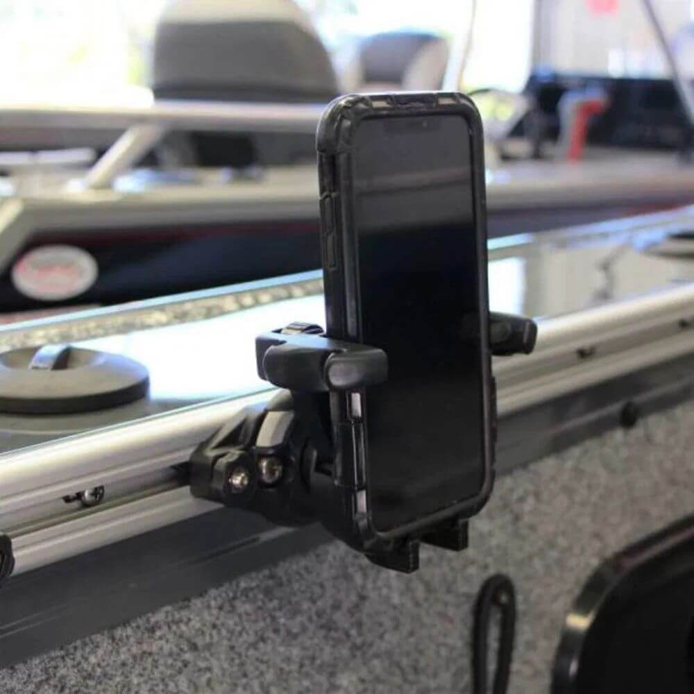 Railblaza TracLoader Gunnel Track Beispiel Smartphone