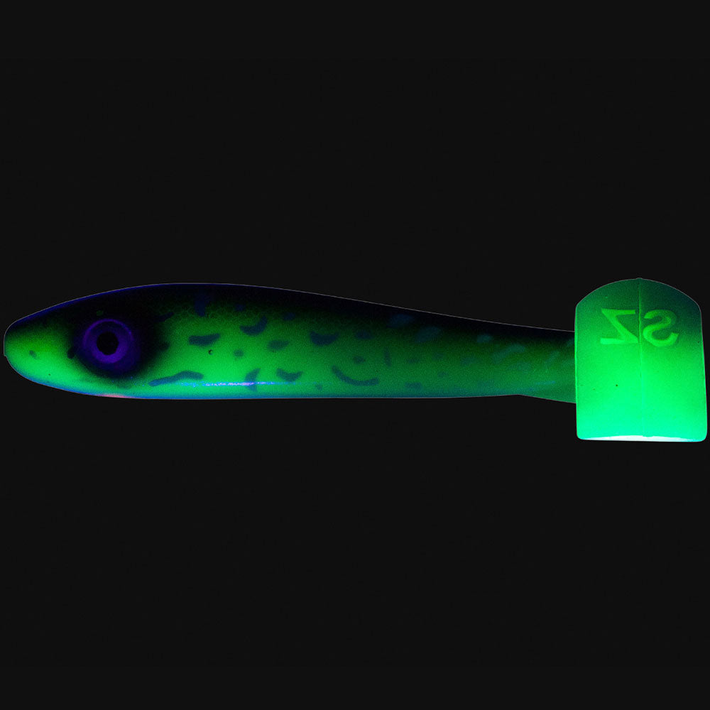 Svartzonker-McRubber-Junior-17-cm-Pike-The-Glow-02