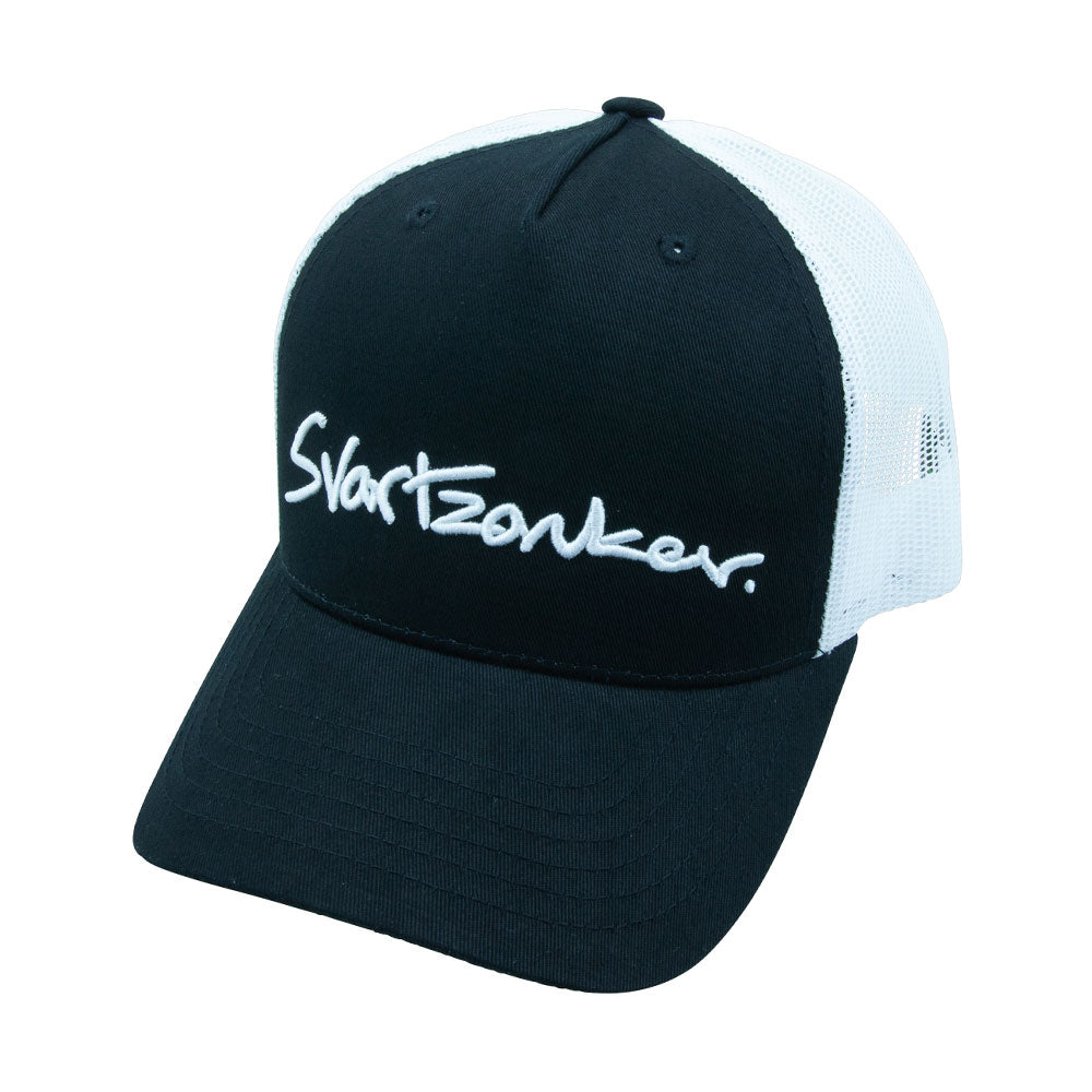 Svartzonker-the-Cap-Black-White