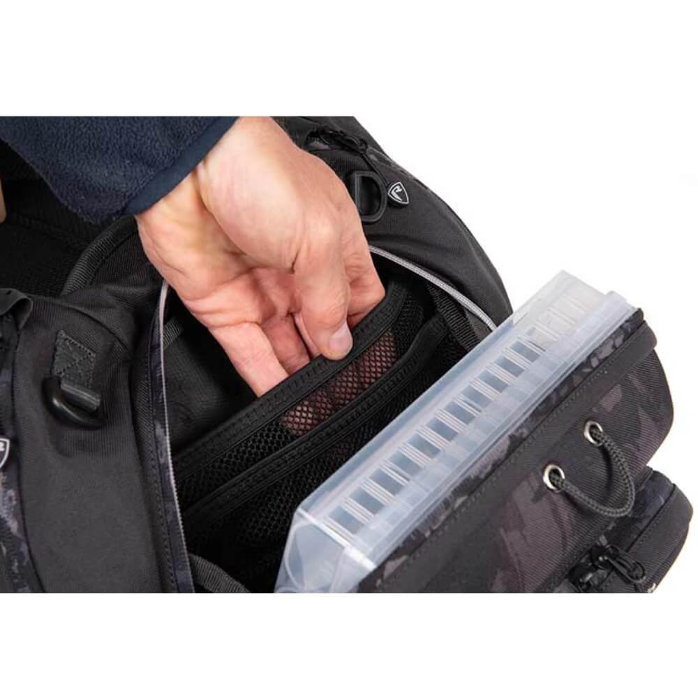 Fox Rage Voyager Camo Chest Pack Innen